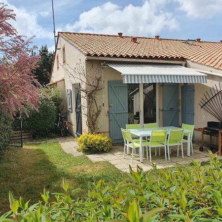 Petite Maison Dans Residence Avec Piscine Proche Plage Et Centre Ville A Pied Pornic Exterior photo