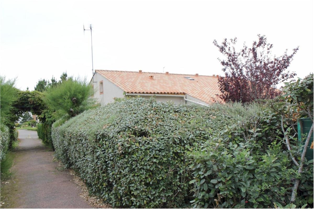 Petite Maison Dans Residence Avec Piscine Proche Plage Et Centre Ville A Pied Pornic Exterior photo